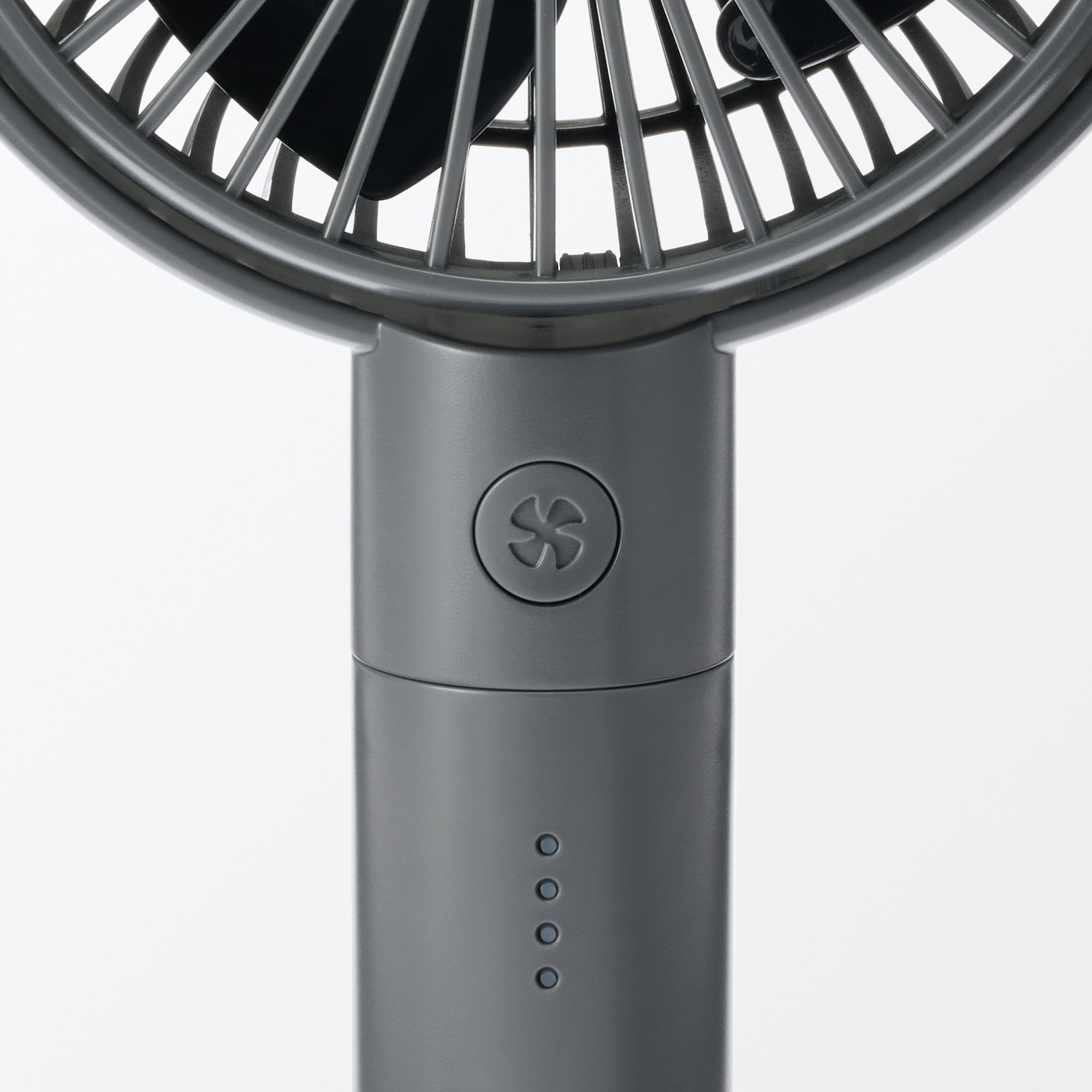 角度が変えられる充電式ハンディファン