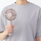 角度が変えられる充電式ハンディファン