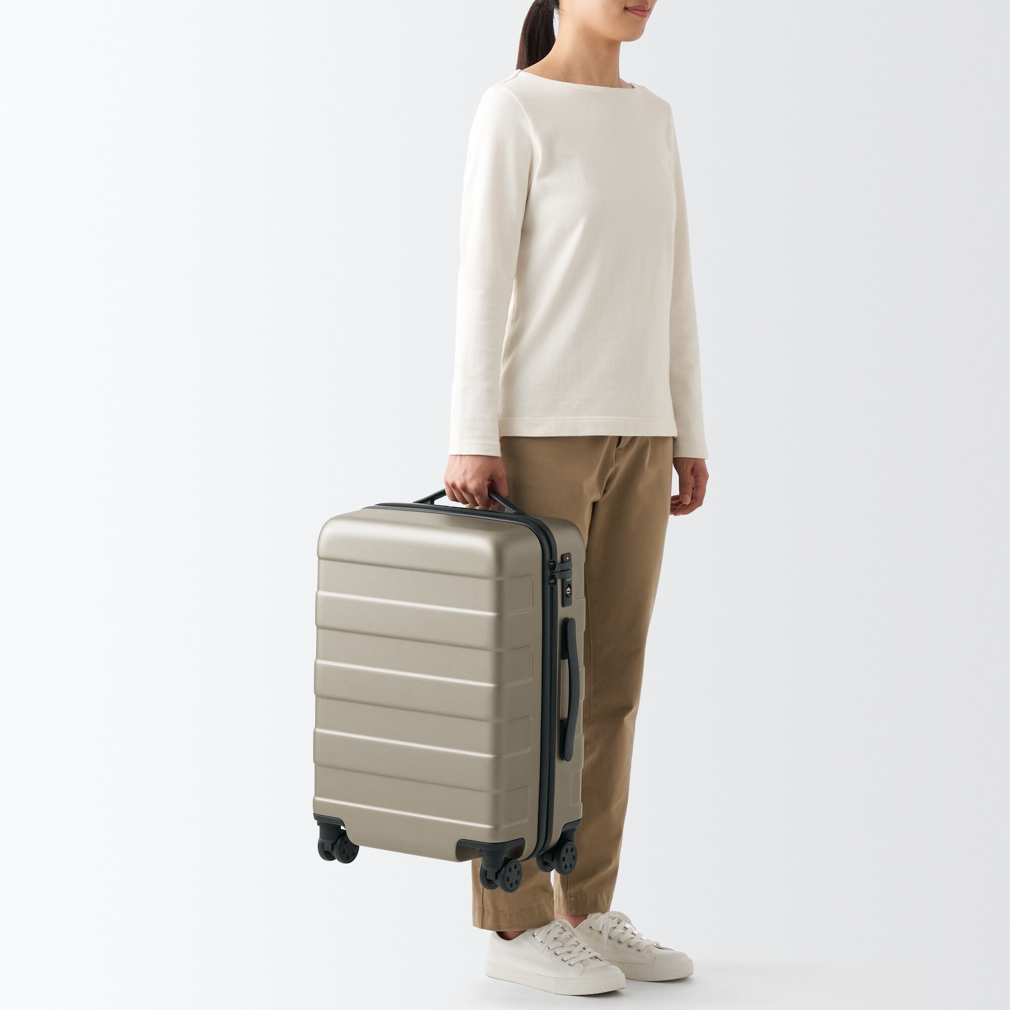 無印良品バーを自由に調節できるハードキャリーケース(36L) 無印良品バーを自由に調節できるハードキャリーケース(36L)