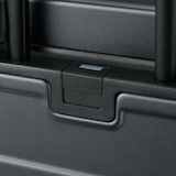 バーを自由に調節できる　ハードキャリーケース（１０５Ｌ）