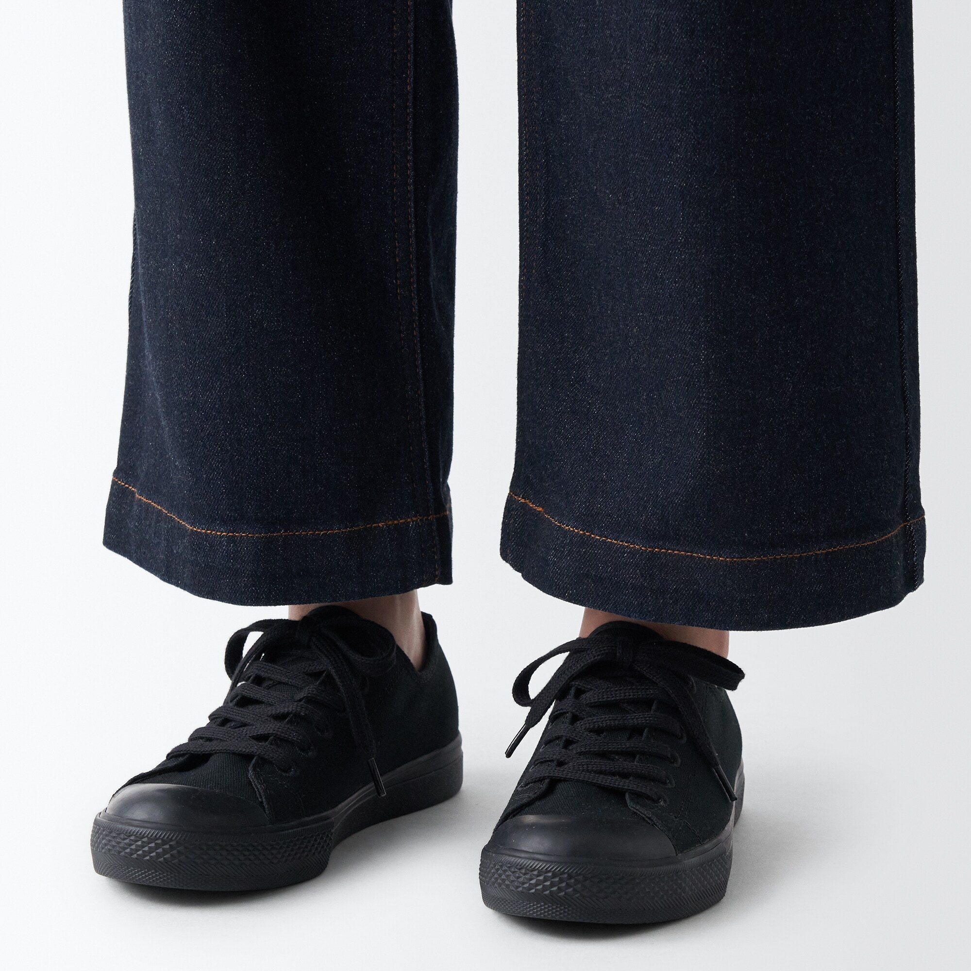 婦人　疲れにくい　撥水スニーカー