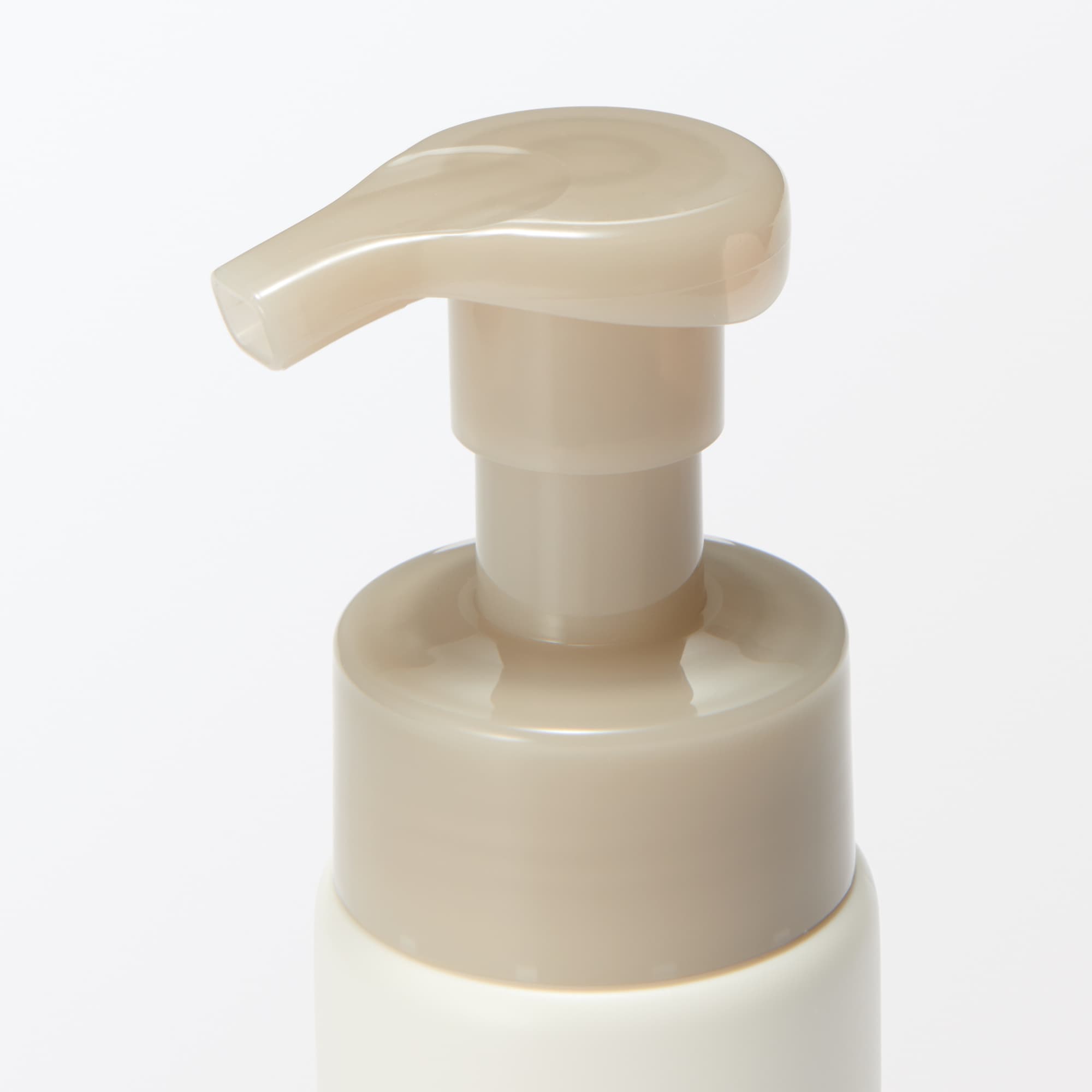 マイルド薬用アクネ泡洗顔フォーム