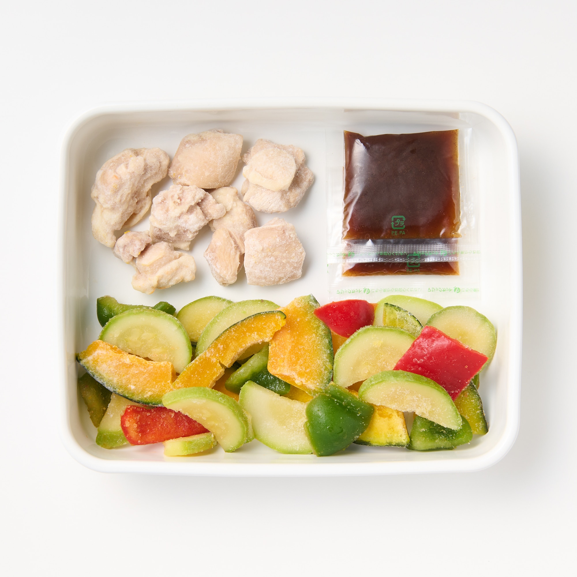 フライパンでつくるミールキット　彩り野菜のタンドリーチキン