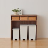 【海外】ポリプロピレン入り　ペダル式ダストボックス　両開きフタ付き