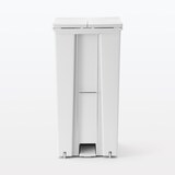 【海外】ポリプロピレン入り　ペダル式ダストボックス　両開きフタ付き