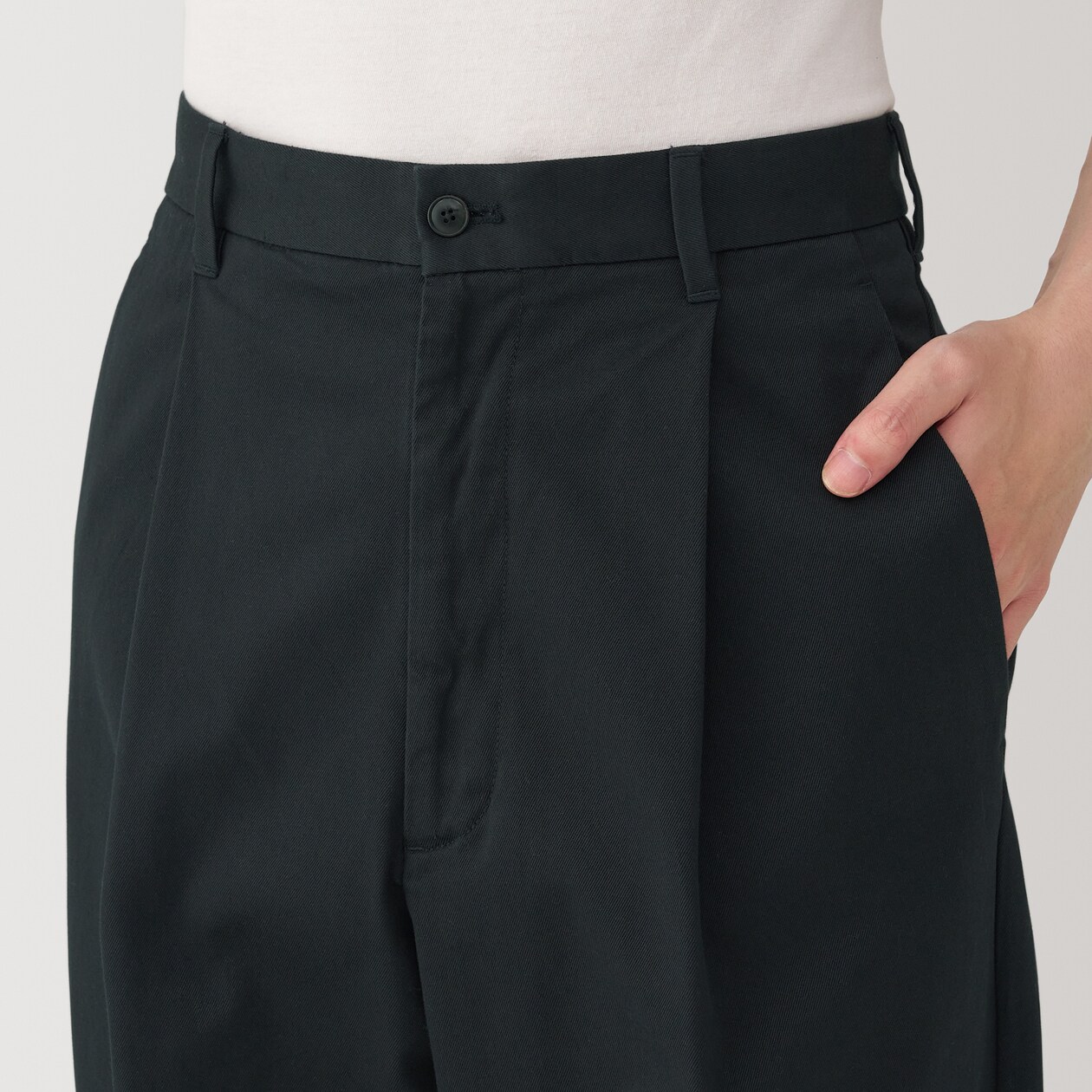 紳士　ストレッチチノタックワイドパンツ