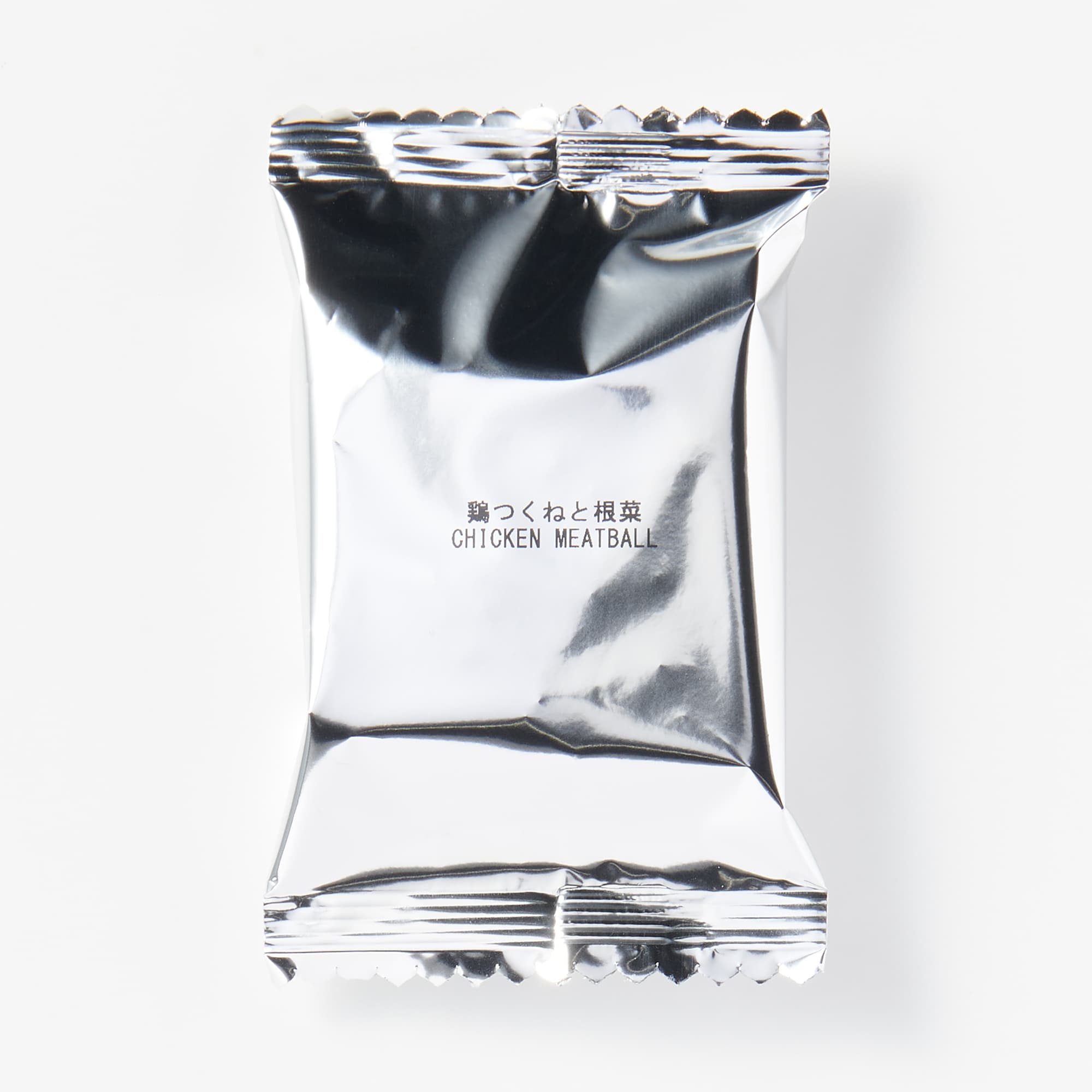 素材を生かした味噌汁　鶏つくねと根菜