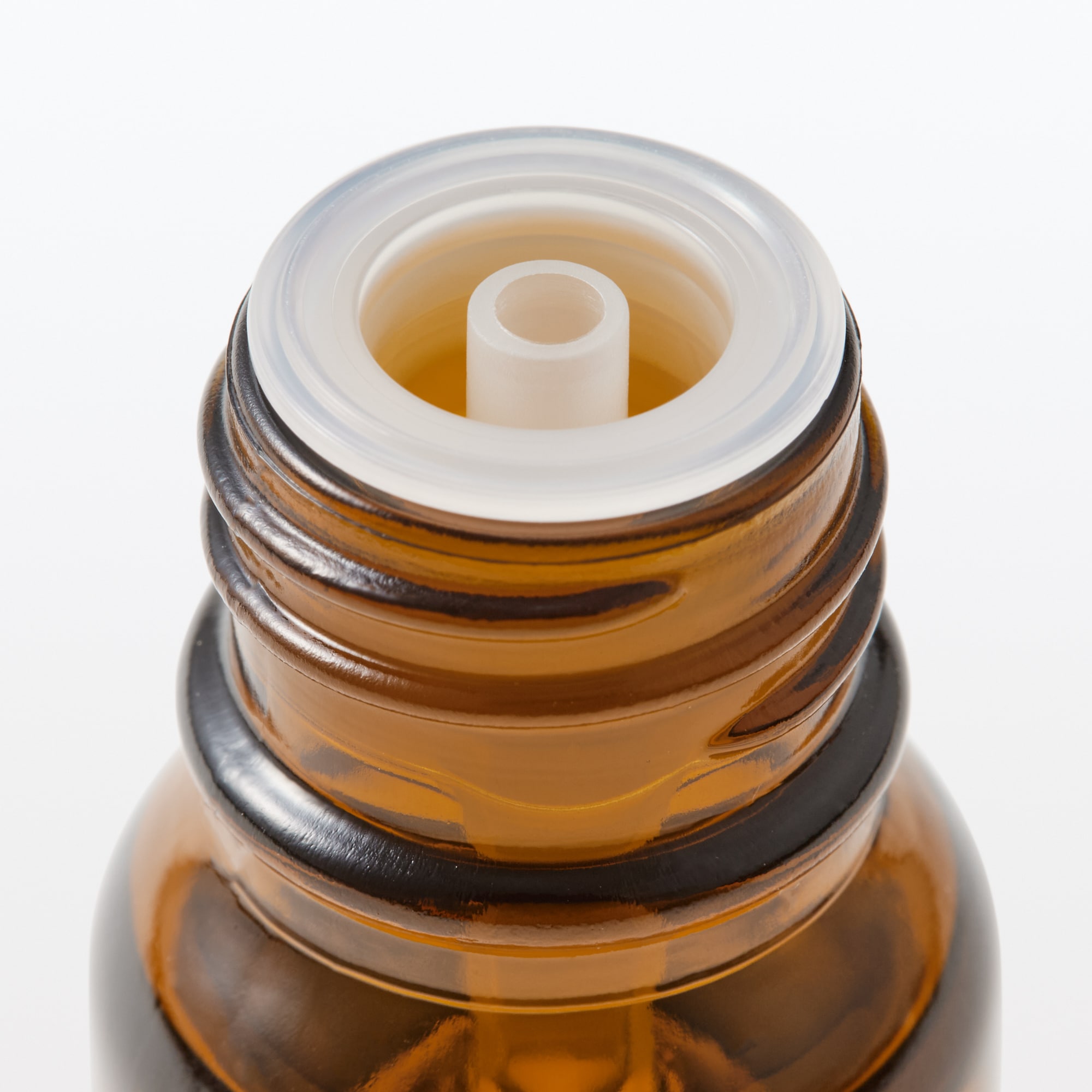 エッセンシャルオイル　シダーウッド