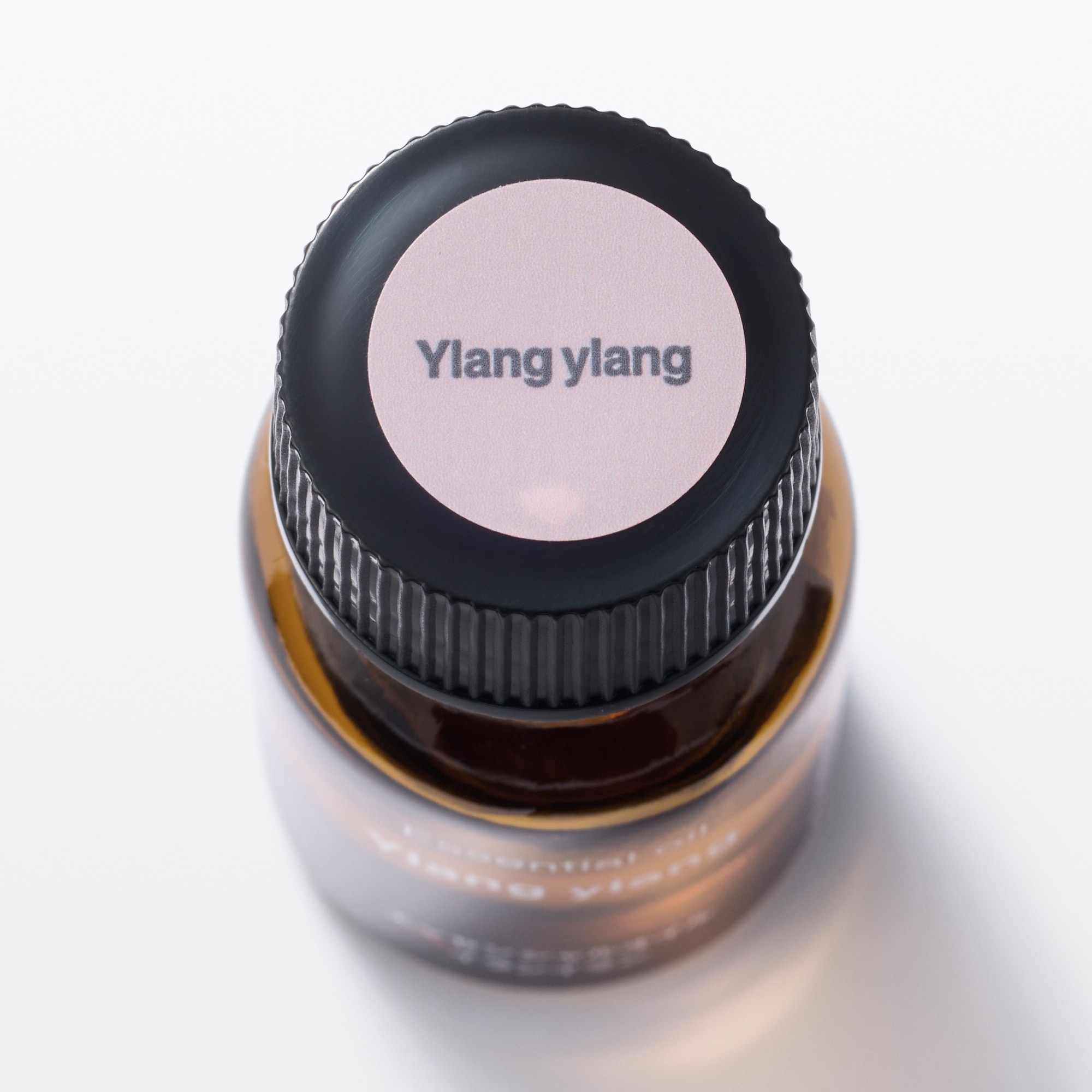 エッセンシャルオイル　イランイラン