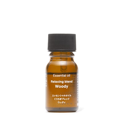 エッセンシャルオイル　くつろぎブレンド　ウッディ　１０ｍＬ