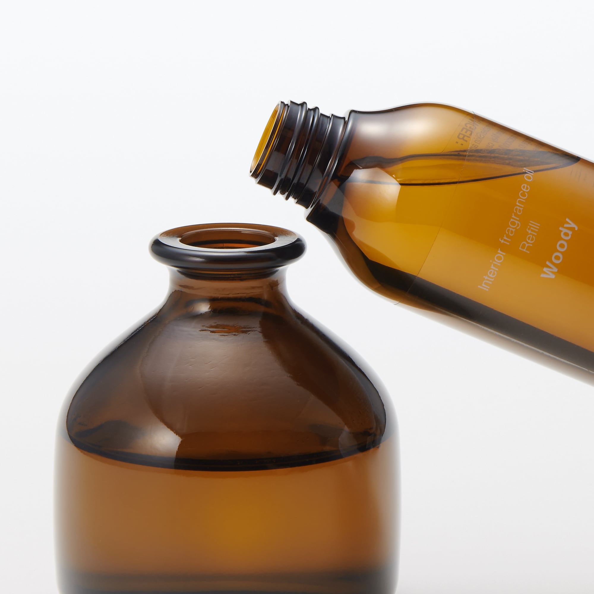 インテリアフレグランスオイル　ウッディ（詰替用）