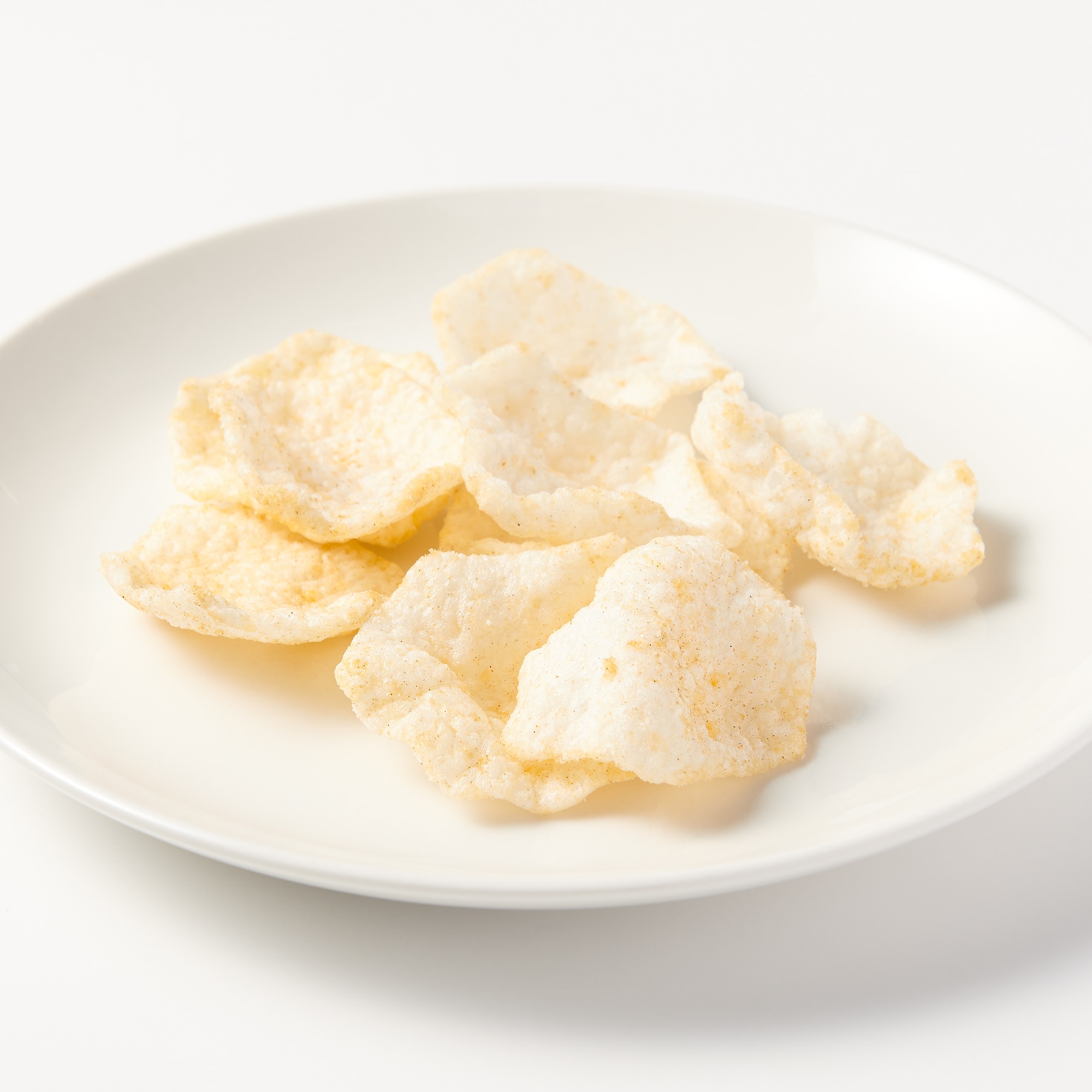 お米のスナック　ふわっと軽いチップス　ガパオ味