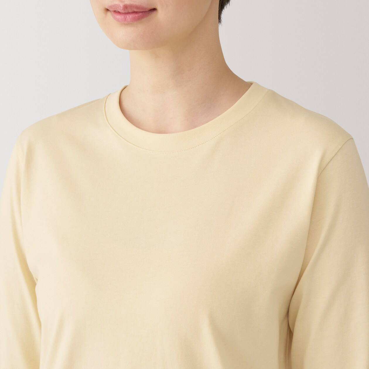 婦人　天竺編みクルーネック長袖Ｔシャツ
