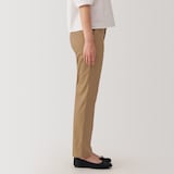 婦人　ストレッチチノ　スリムテーパードパンツ　股下長め