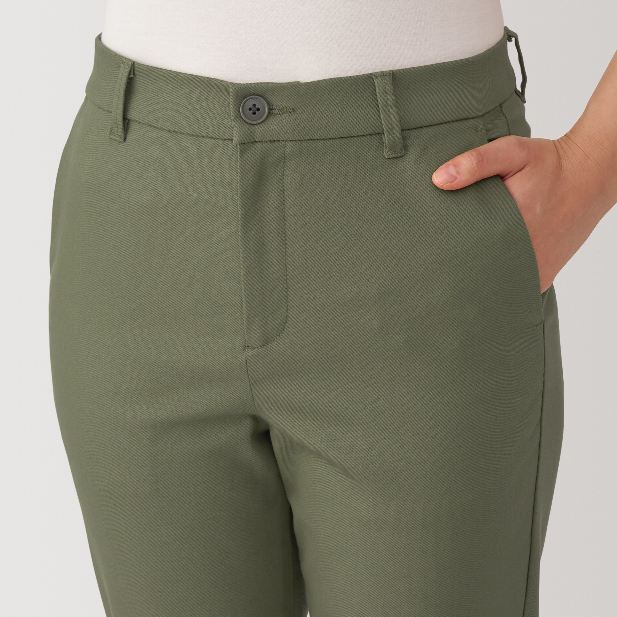 婦人　ストレッチチノ　スリムテーパードパンツ　股下長め