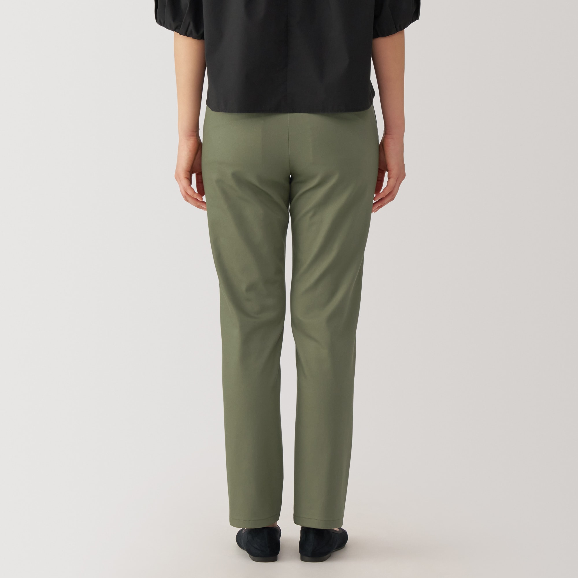 婦人　ストレッチチノ　スリムテーパードパンツ　股下長め