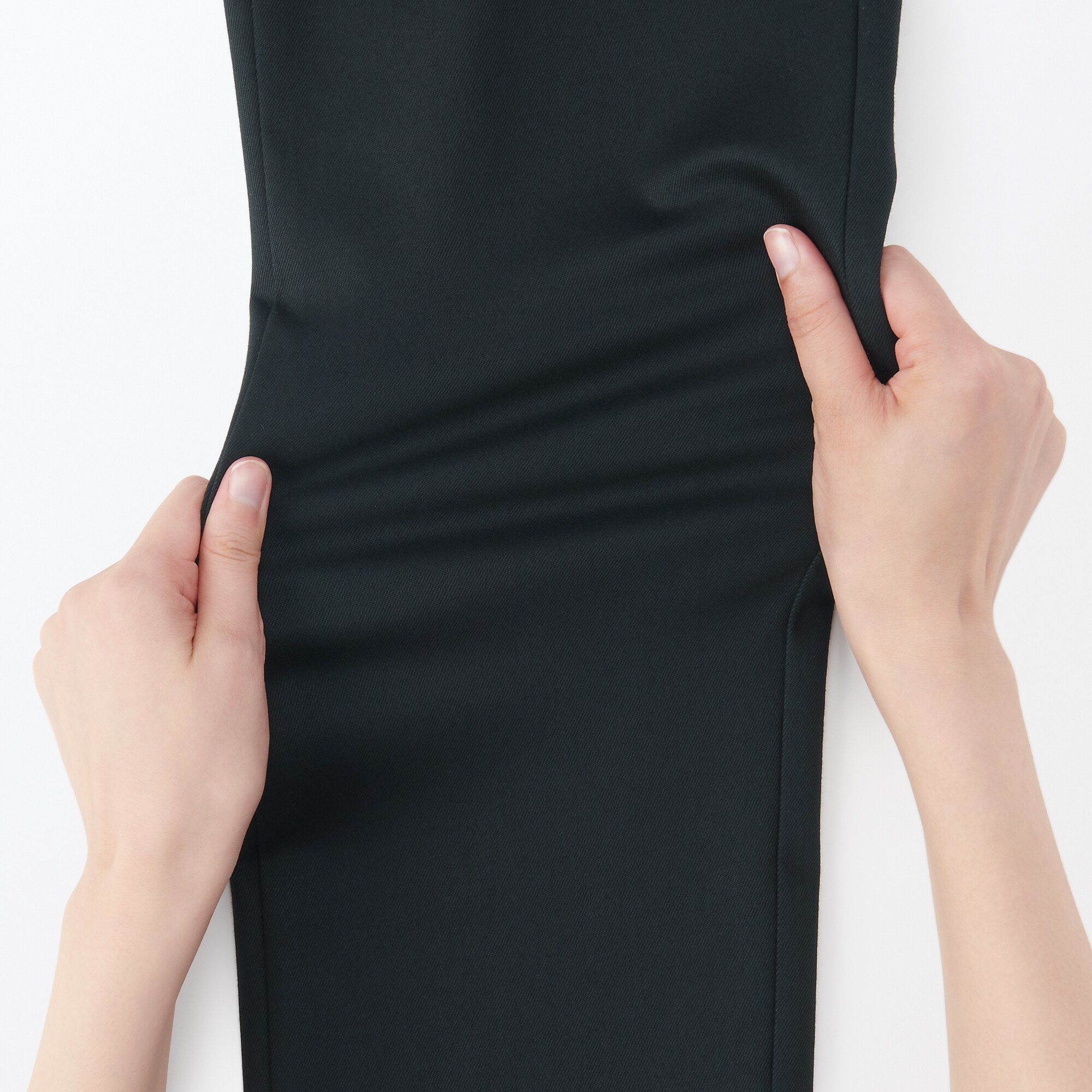 婦人　ストレッチチノ　スリムテーパードパンツ　股下長め