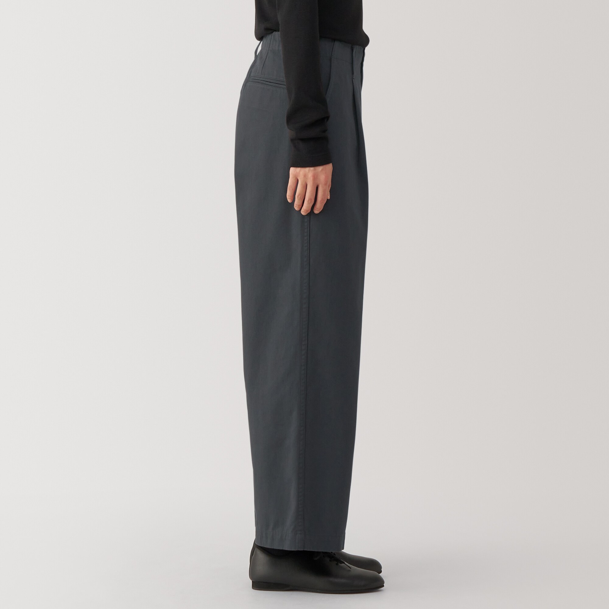 婦人 ムラ糸 チノタックワイドパンツ 股下短め（OS） | 無印良品