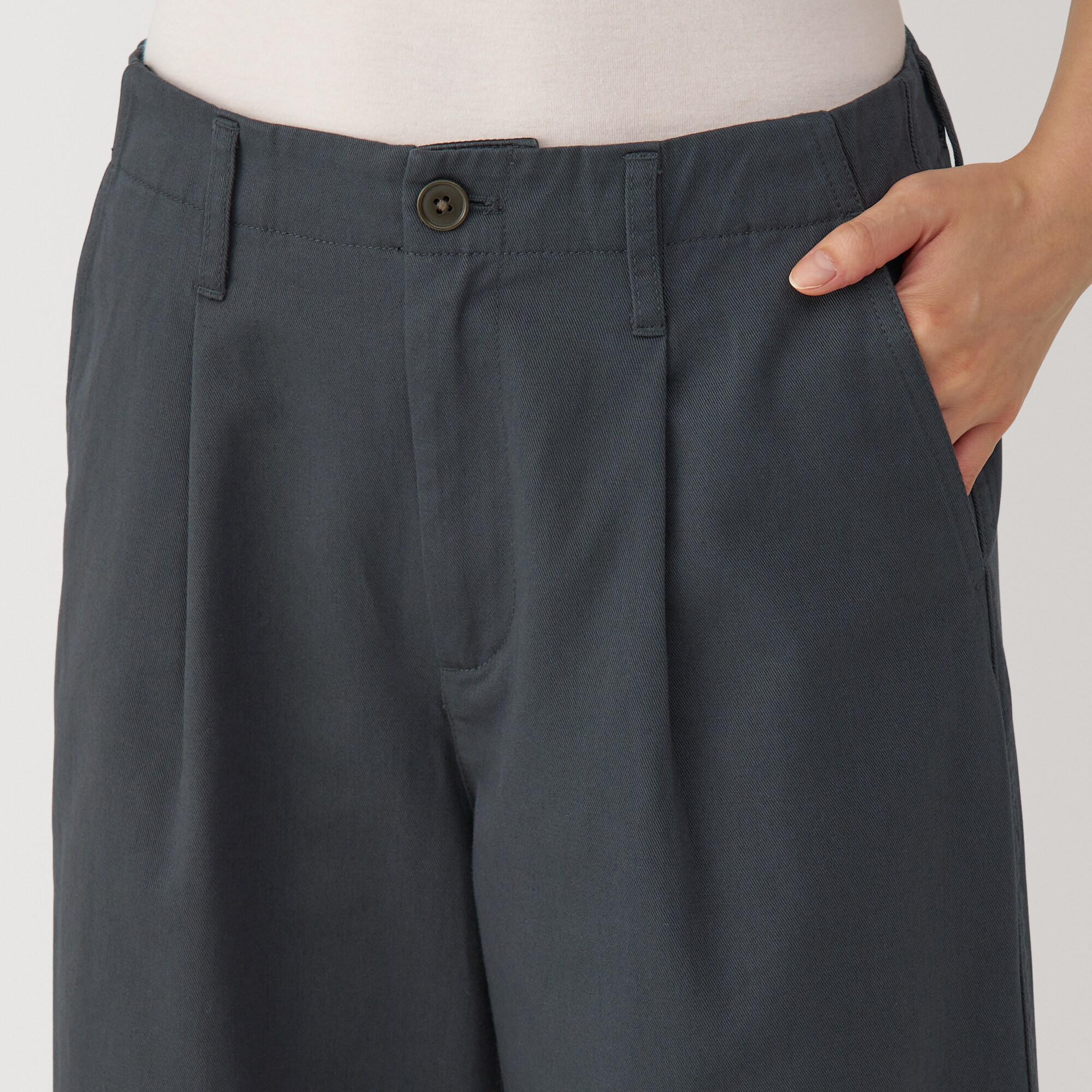 婦人 ムラ糸 チノタックワイドパンツ 股下短め（OS） | 無印良品