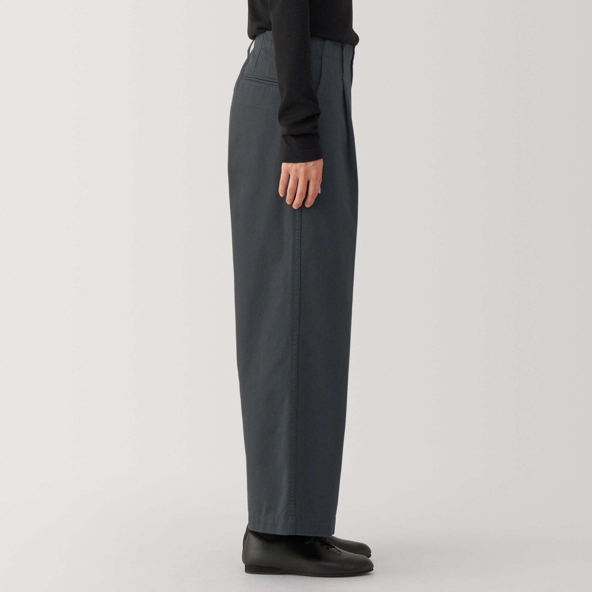 婦人 ムラ糸 チノタックワイドパンツ 股下短め（OS） | 無印良品