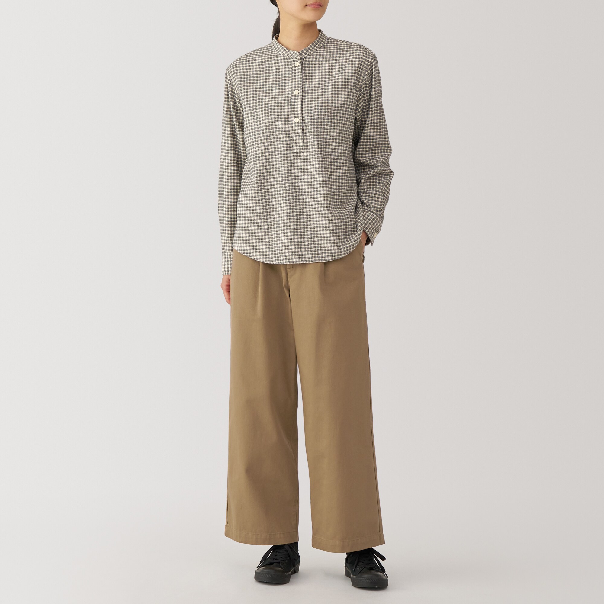 婦人 ムラ糸 チノタックワイドパンツ 股下短め（OS） | 無印良品