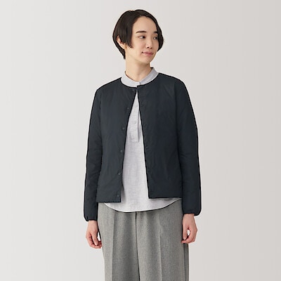 婦人　軽量ダウンポケッタブルノーカラージャケット