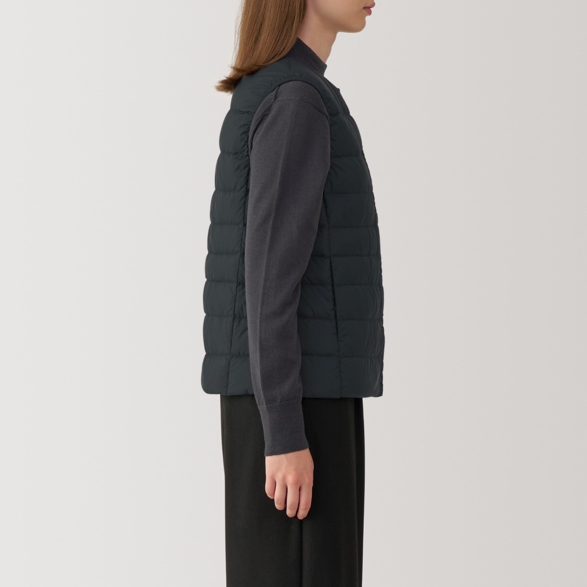 無印良品 軽量ダウンポケットタブルノーカラーロングベスト 大きいサイズL 黒／最 無印良品 軽量ダウンポケットタブルノーカラーロングベスト 大きい