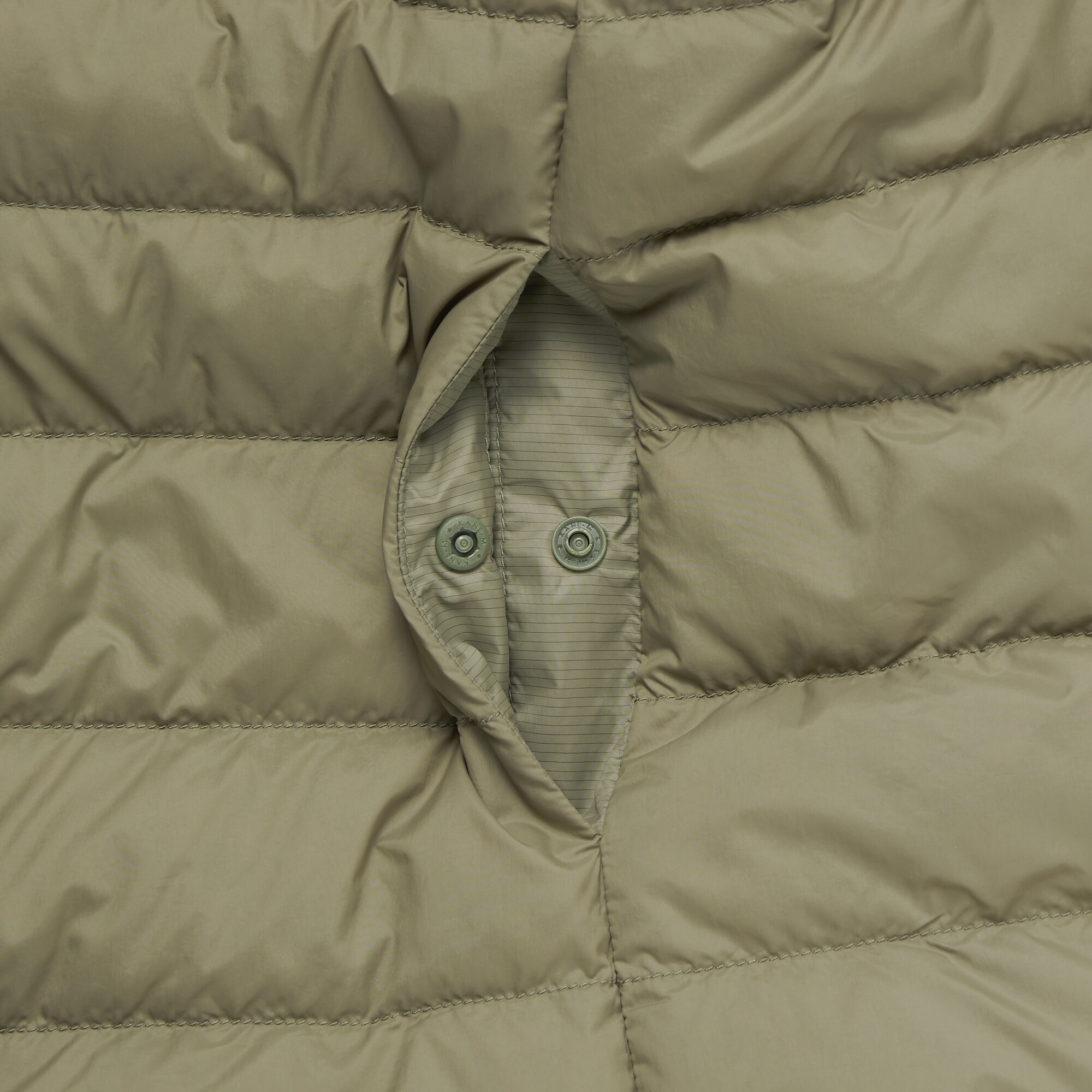 婦人　軽量ダウンノーカラーベスト（帯電防止裏地）