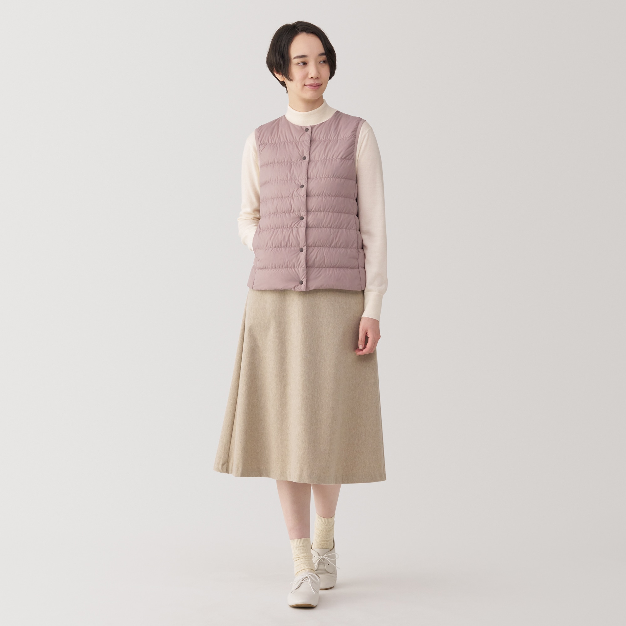 婦人 軽量ダウンノーカラーベスト（帯電防止裏地） | 無印良品