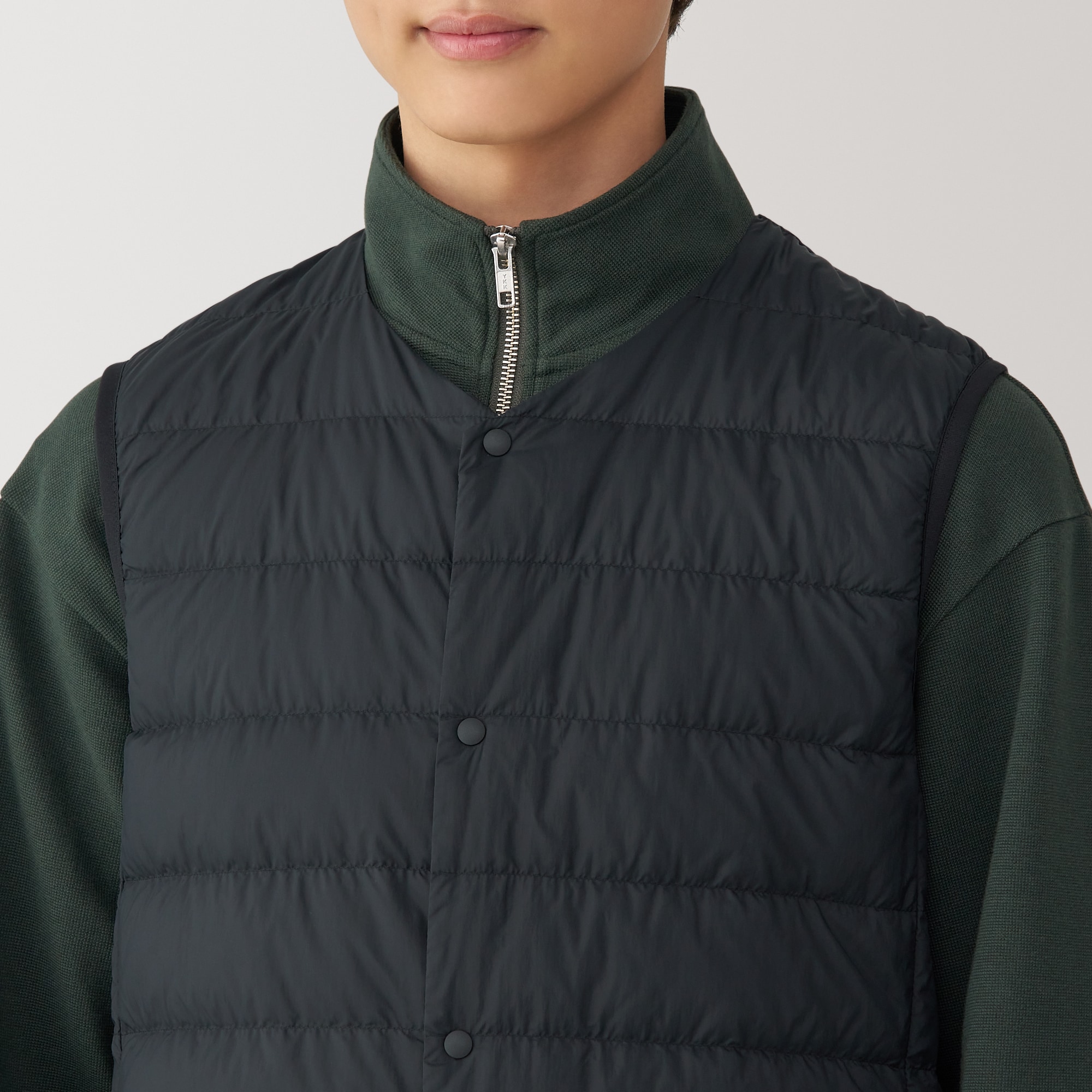 紳士　軽量ダウンノーカラーベスト（帯電防止裏地）