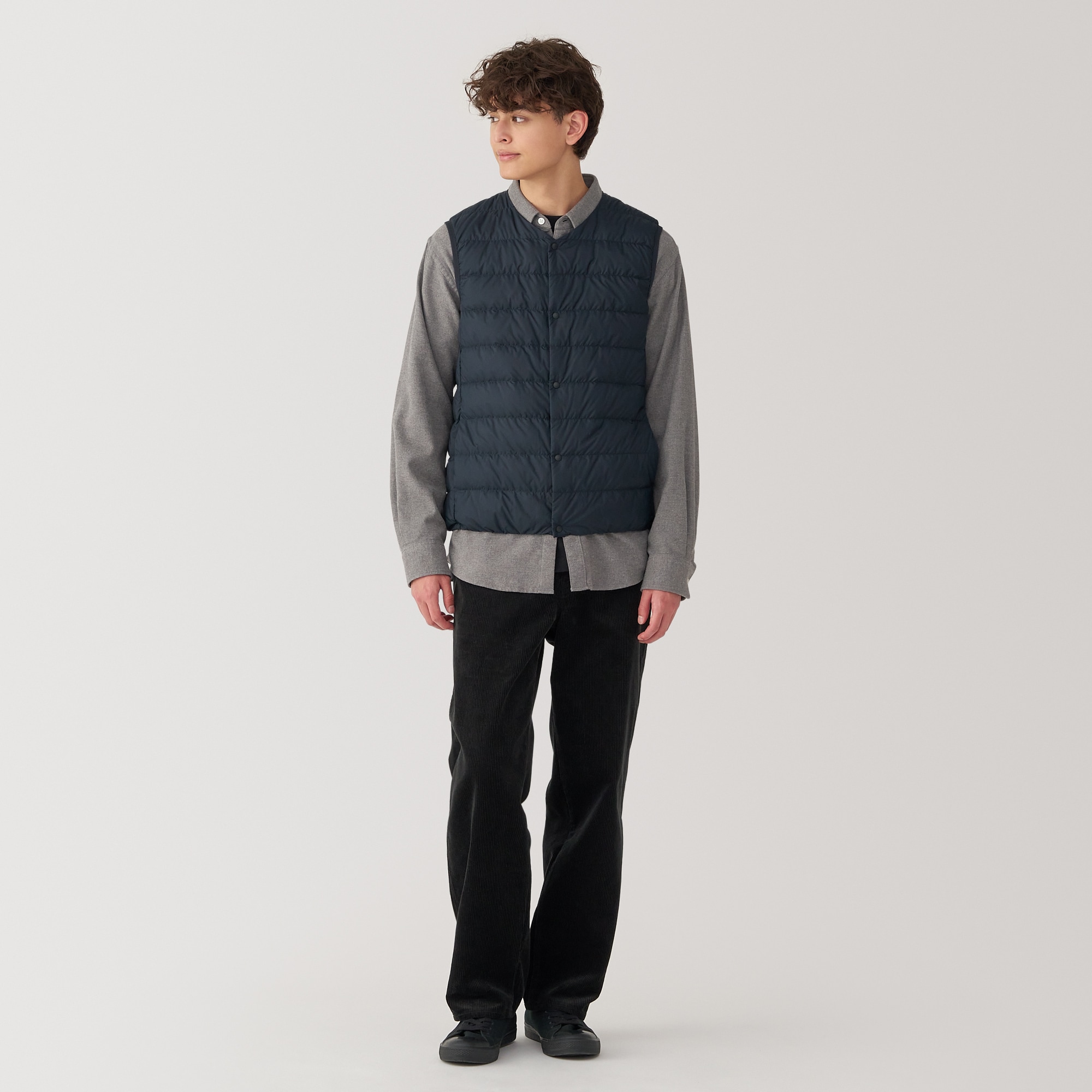 紳士　軽量ダウンノーカラーベスト（帯電防止裏地）