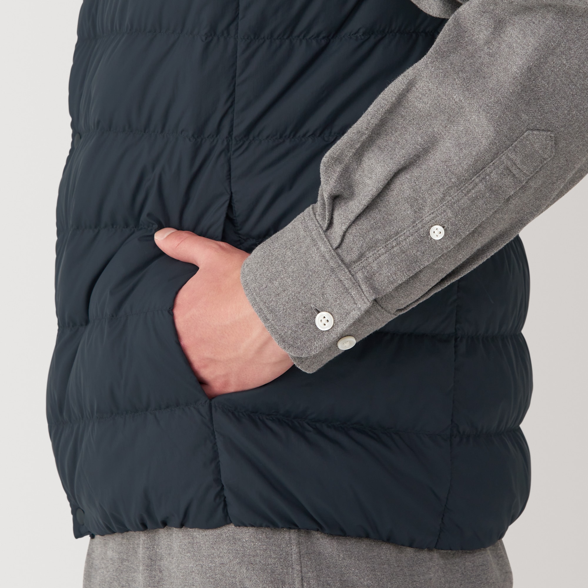 紳士 軽量ダウンノーカラーベスト（帯電防止裏地） | 無印良品