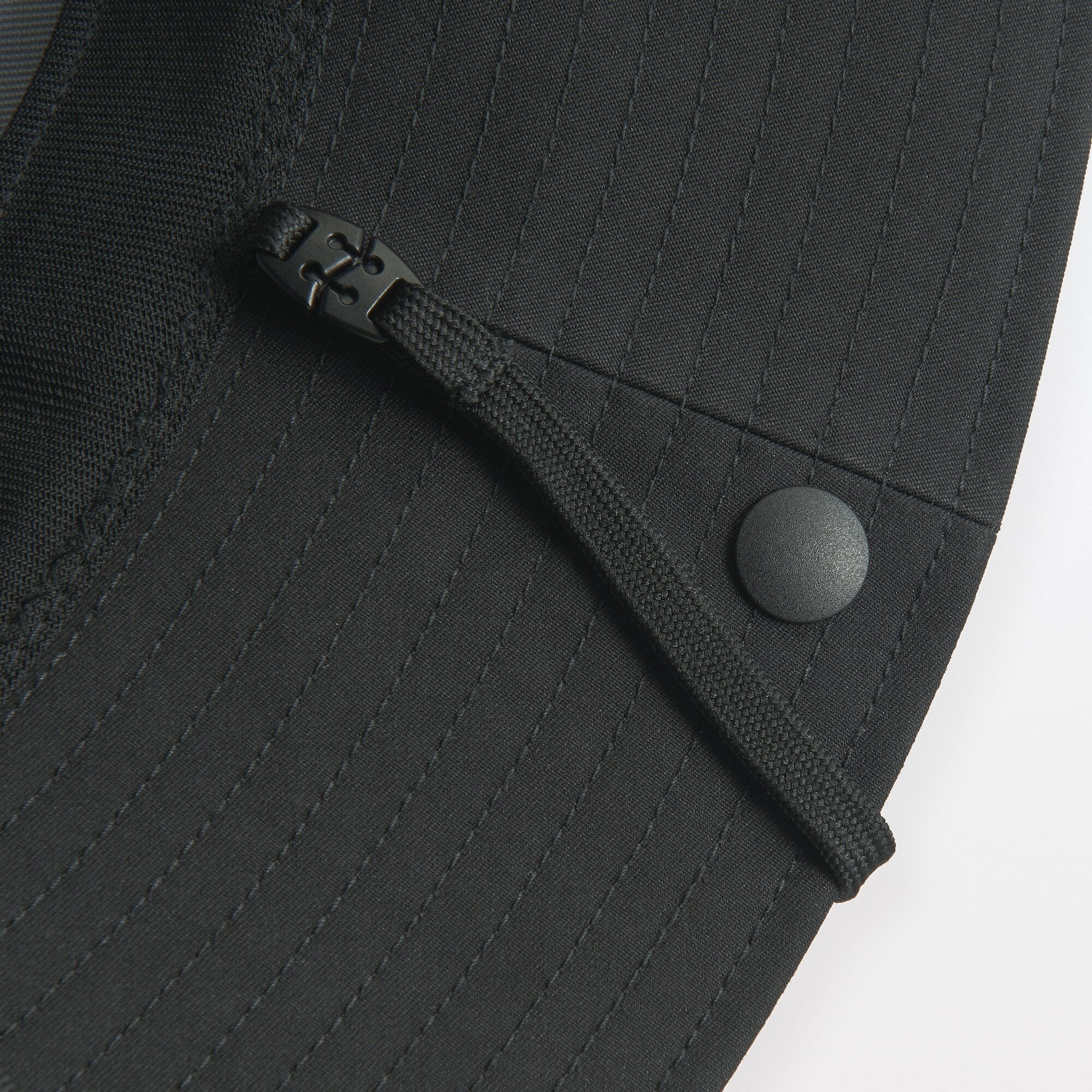 ＵＶカット　透湿撥水　防水テープ使い　サファリハット