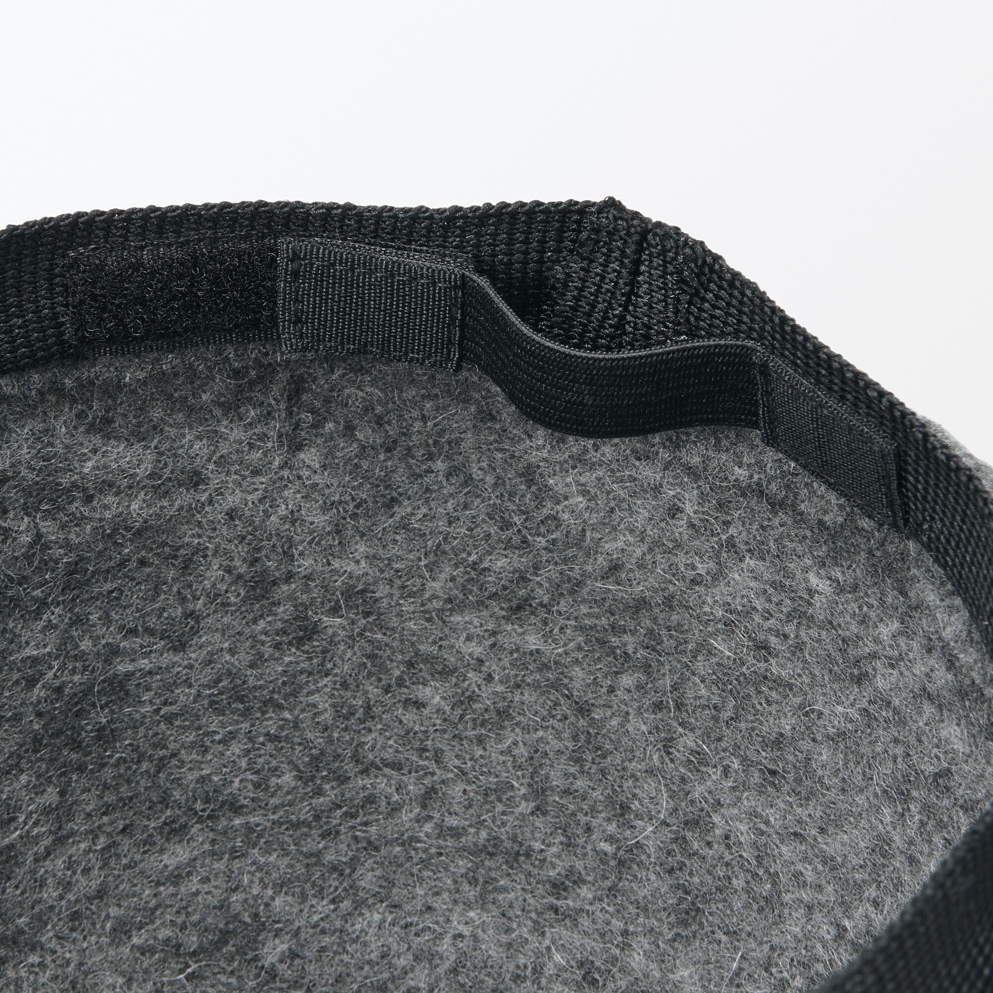 ウールメルトン　キャップ