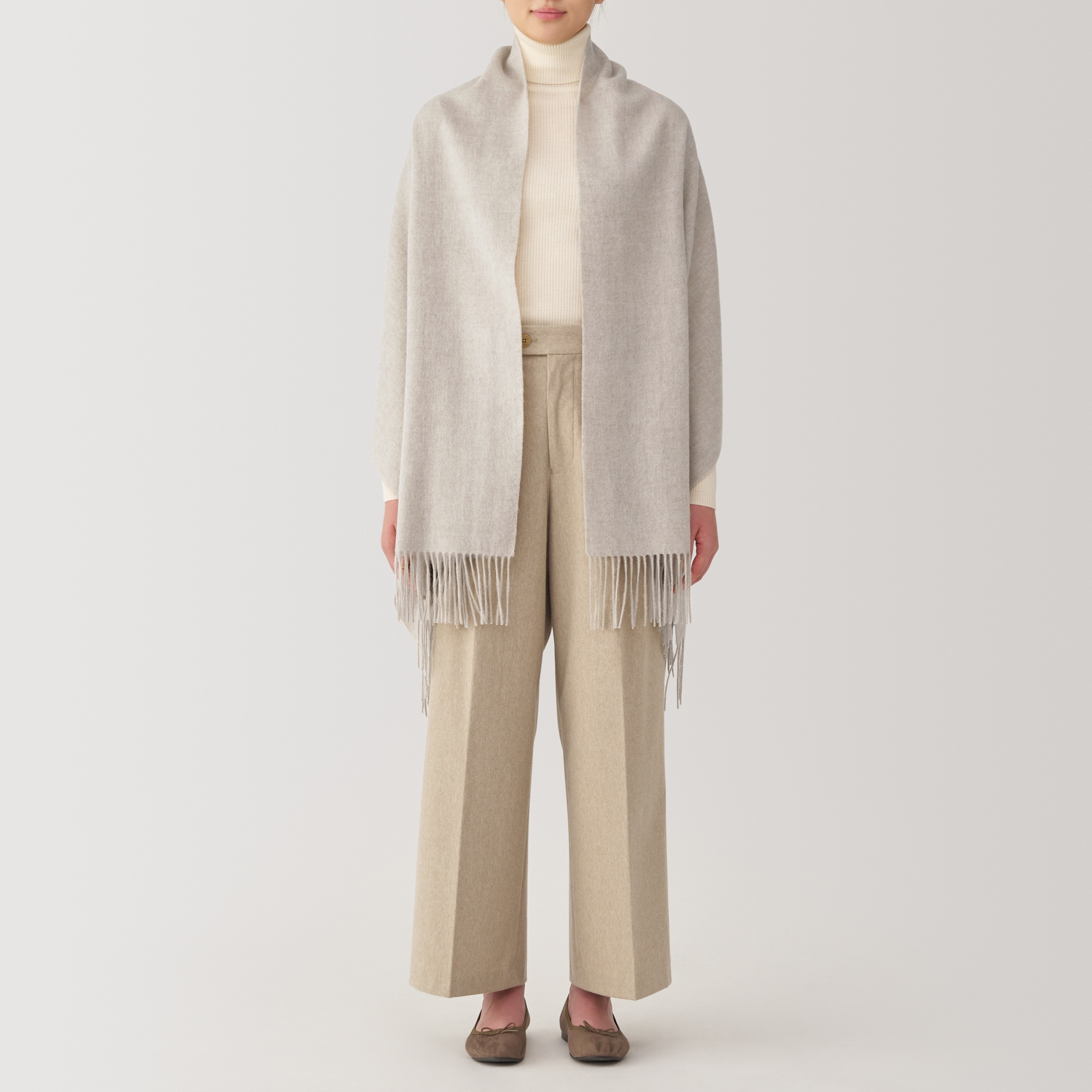 ウール　ひざ掛けにもなる　大判ストール