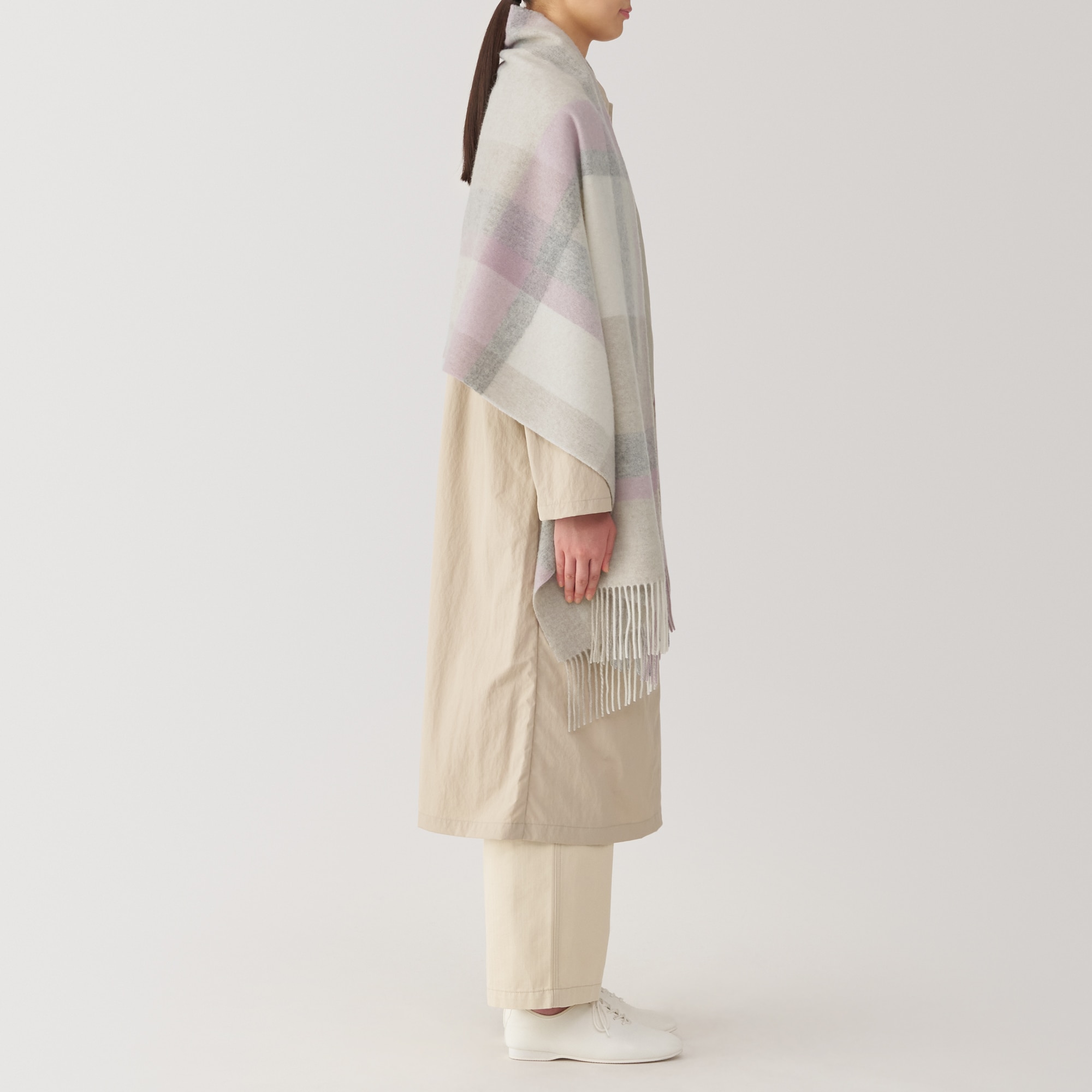 ウール　ひざ掛けにもなる　大判ストール（チェック）