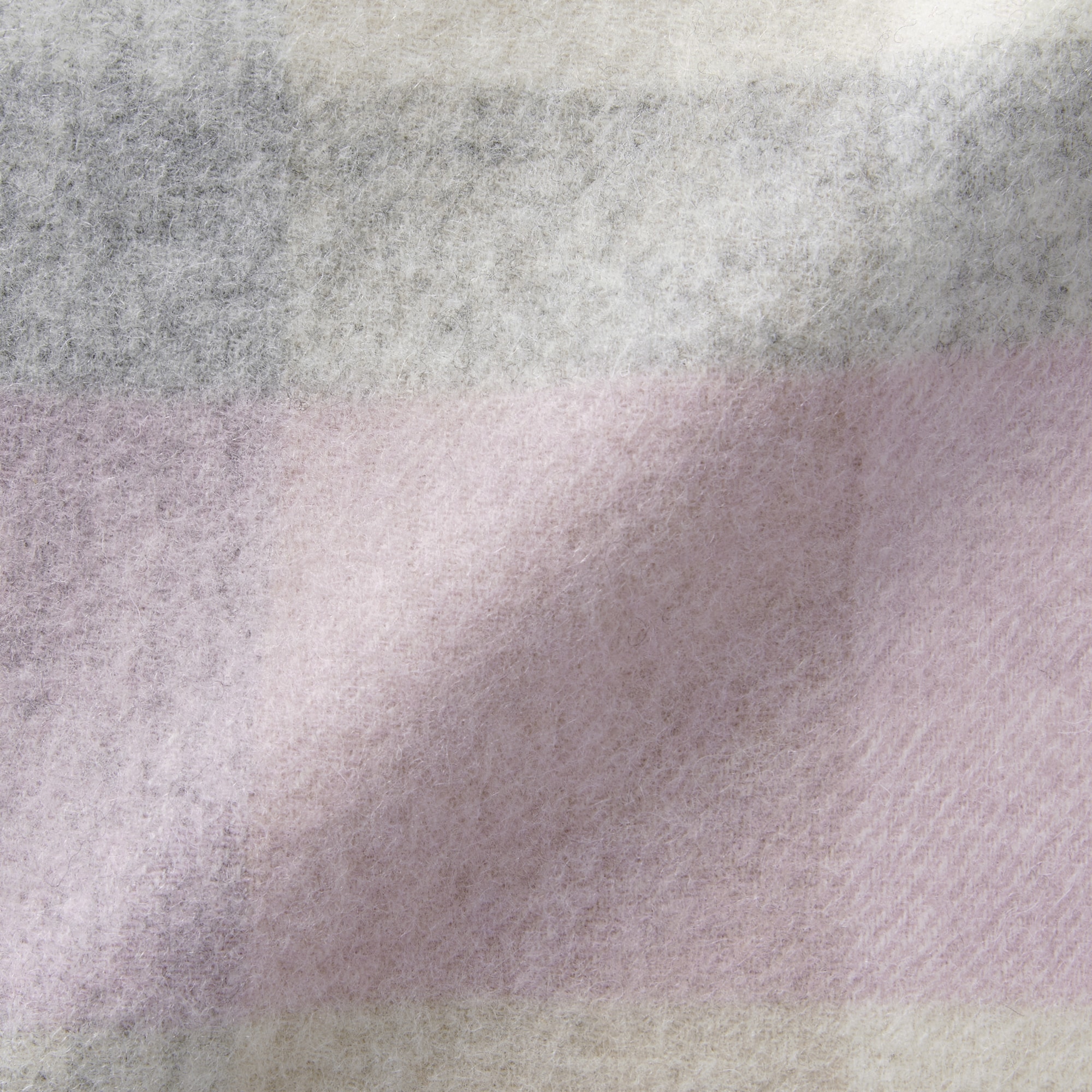 ウール　ひざ掛けにもなる　大判ストール（チェック）