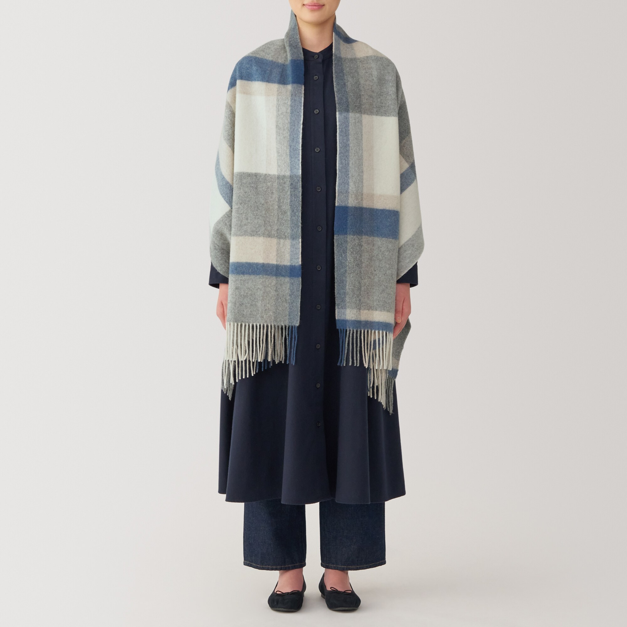 ウール　ひざ掛けにもなる　大判ストール（チェック）