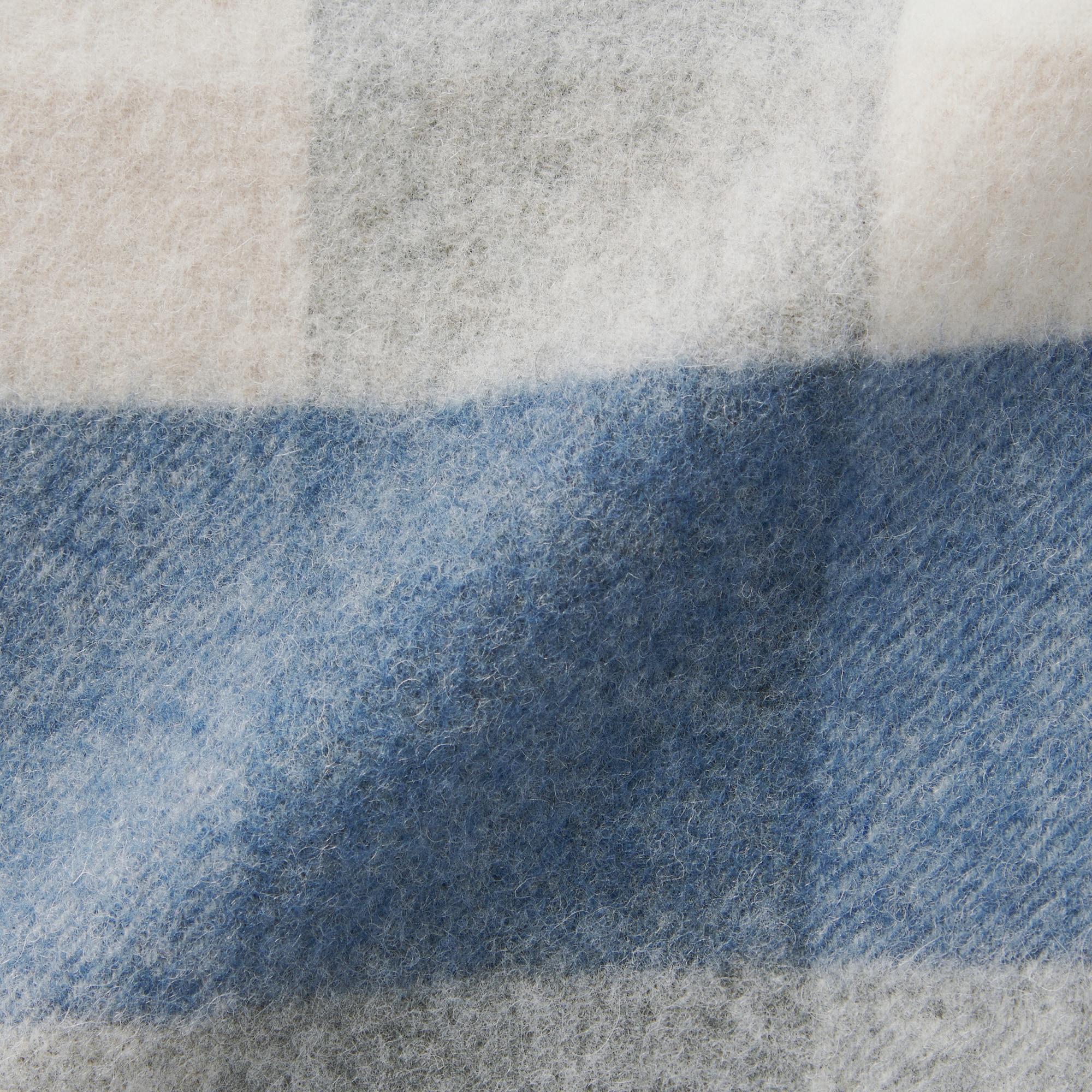 ウール　ひざ掛けにもなる　大判ストール（チェック）