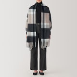 ウール　ひざ掛けにもなる　大判ストール（チェック）