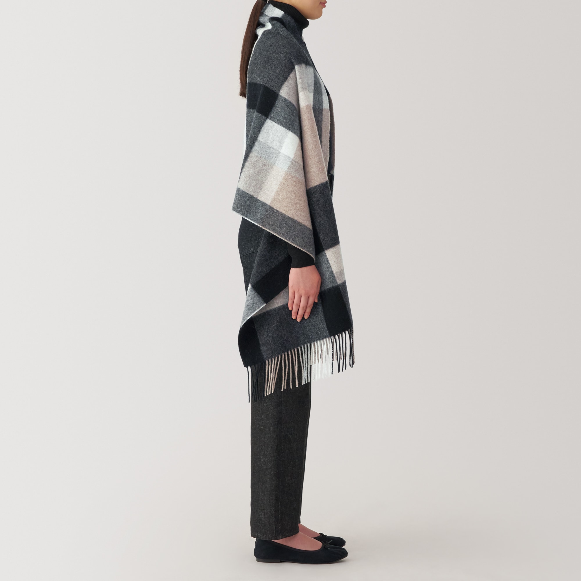 ウール　ひざ掛けにもなる　大判ストール（チェック）