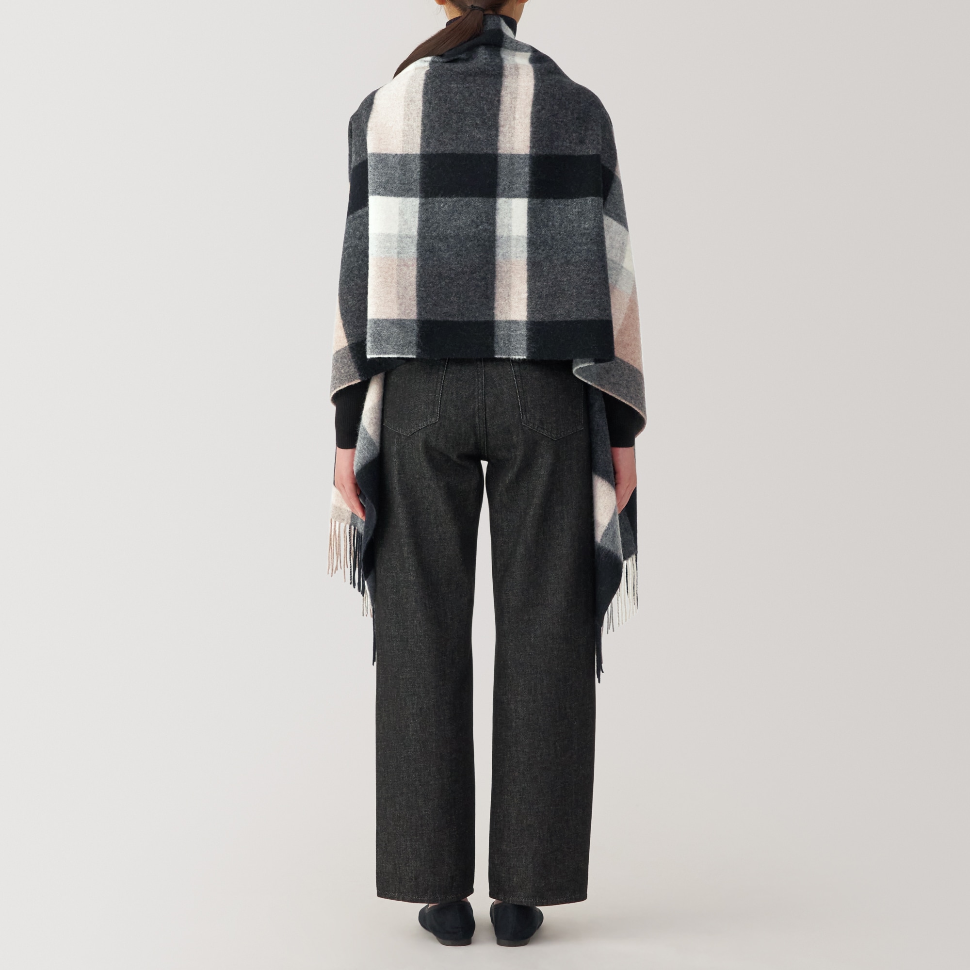 ウール　ひざ掛けにもなる　大判ストール（チェック）