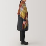 ウール　ひざ掛けにもなる　大判ストール（チェック）