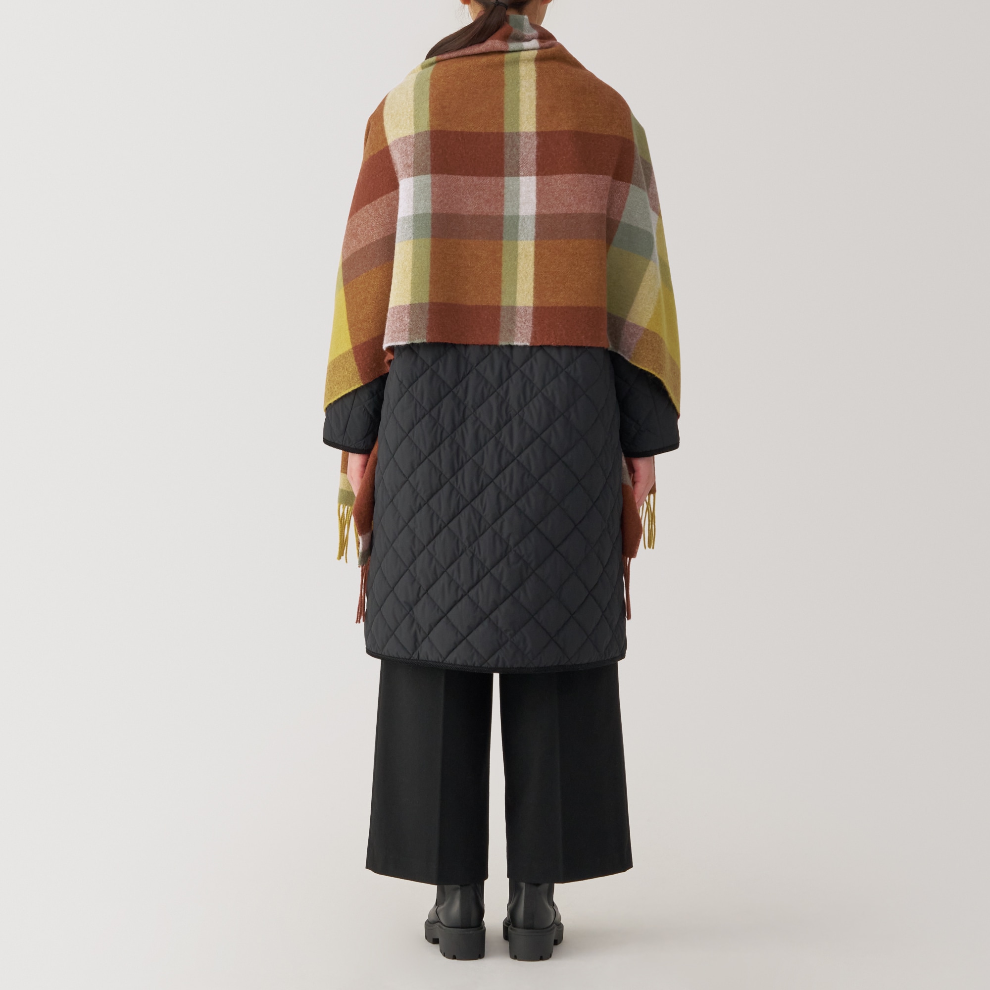 ウール　ひざ掛けにもなる　大判ストール（チェック）