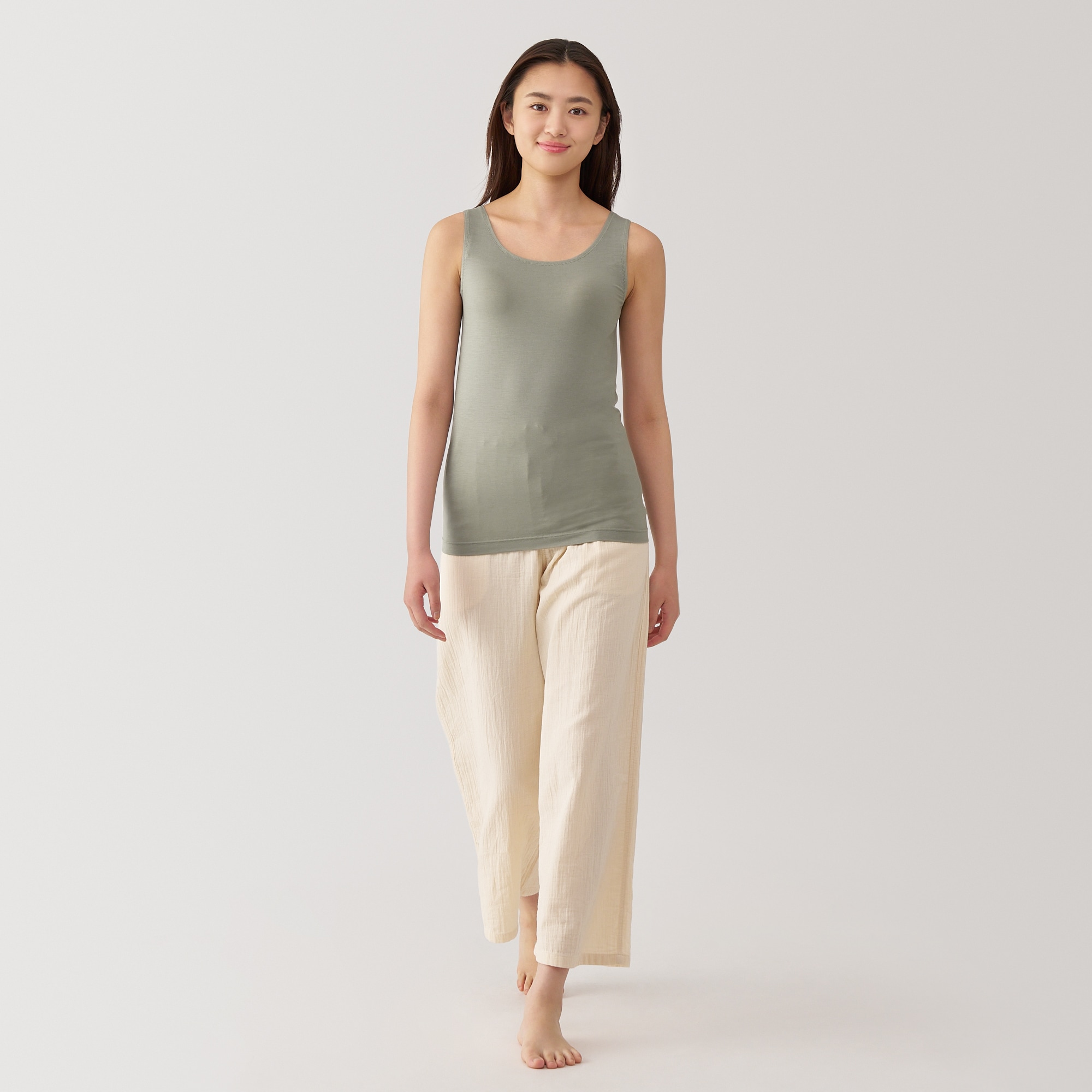 婦人　なめらかブラタンクトップ