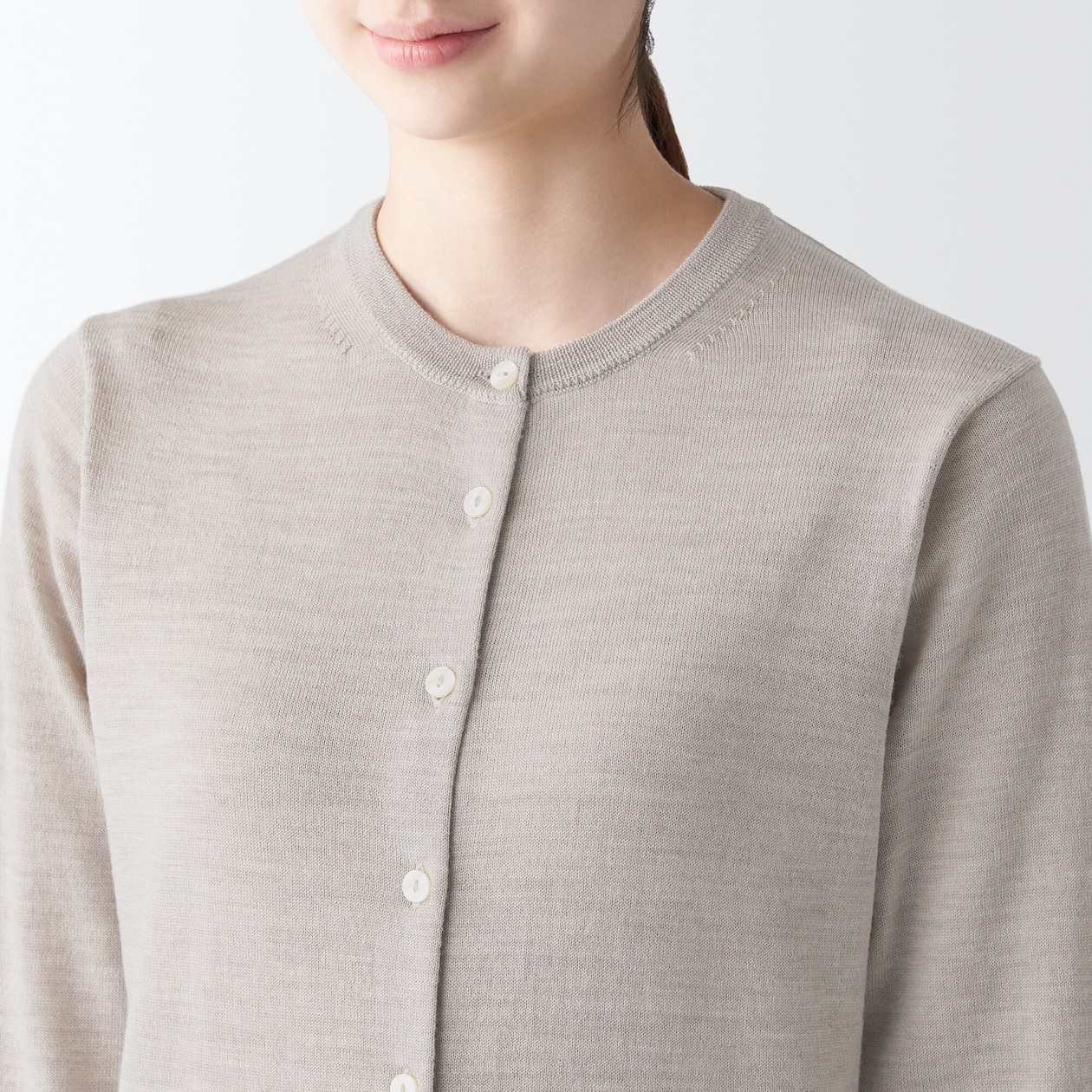 婦人　洗えるウールハイゲージクルーネックカーディガン