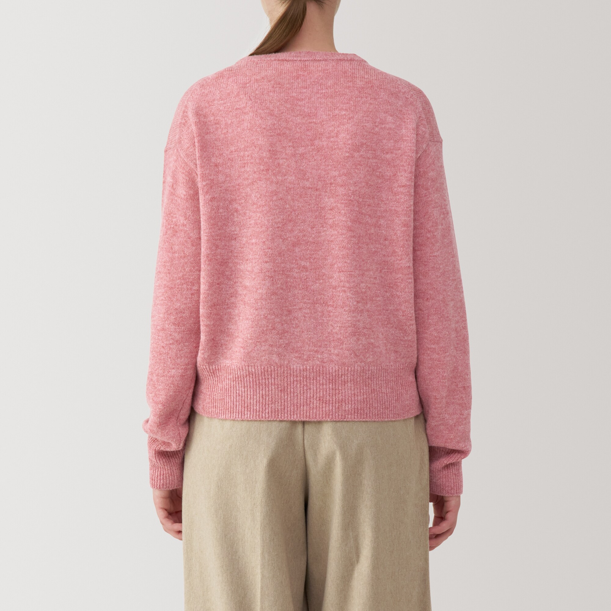 婦人　洗えるウールミドルゲージクルーネックセーター