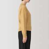 婦人　洗えるウールミドルゲージクルーネックセーター