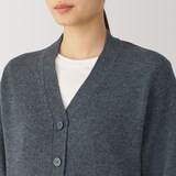 婦人　洗えるウールミドルゲージＶネックカーディガン