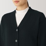 婦人　洗えるウールミドルゲージＶネックカーディガン